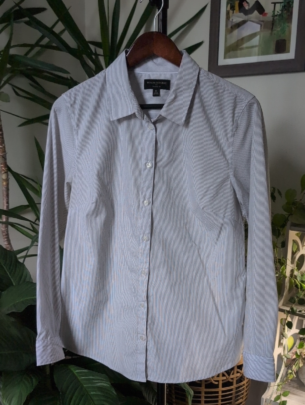 Banana Republic Tailored Fit White with Fine Black Stripes Button Down